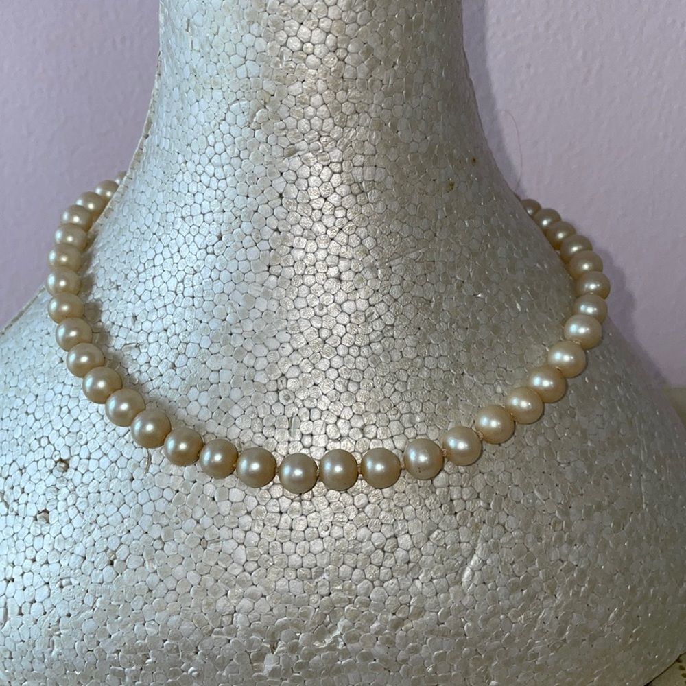 Vtg 50s/60s faux pearl choker necklace
